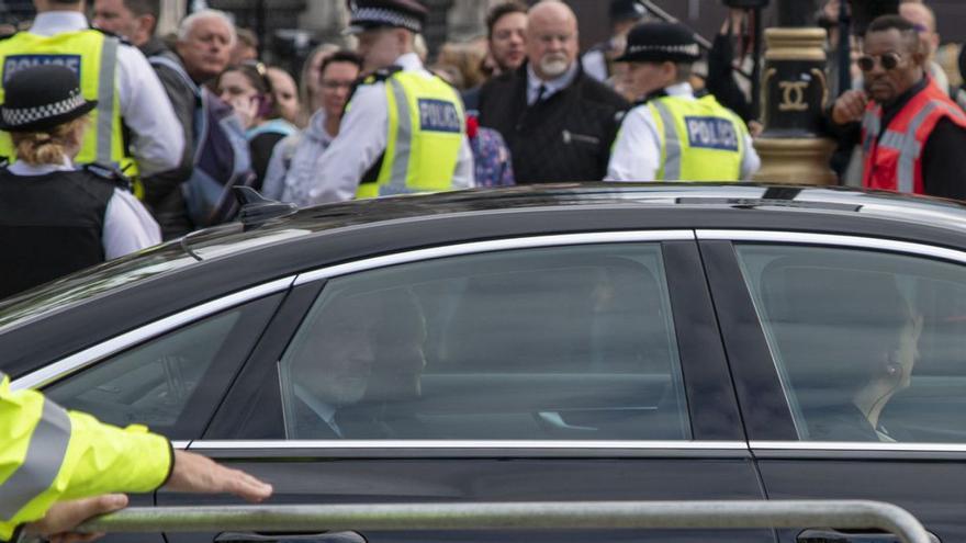 Els reis Felip VI i Letízia participen a la recepció de Carles III a Buckingham