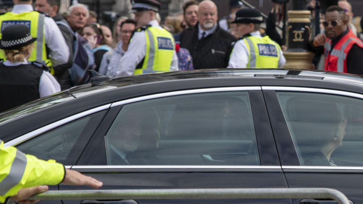 Els reis Felip VI i Letízia participen a la recepció de Carles III a Buckingham  | LORENA SOPENA/EUROPA PRESS