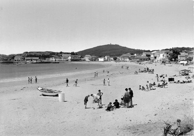 Vista de la playa de Panxón en los años cincuenta