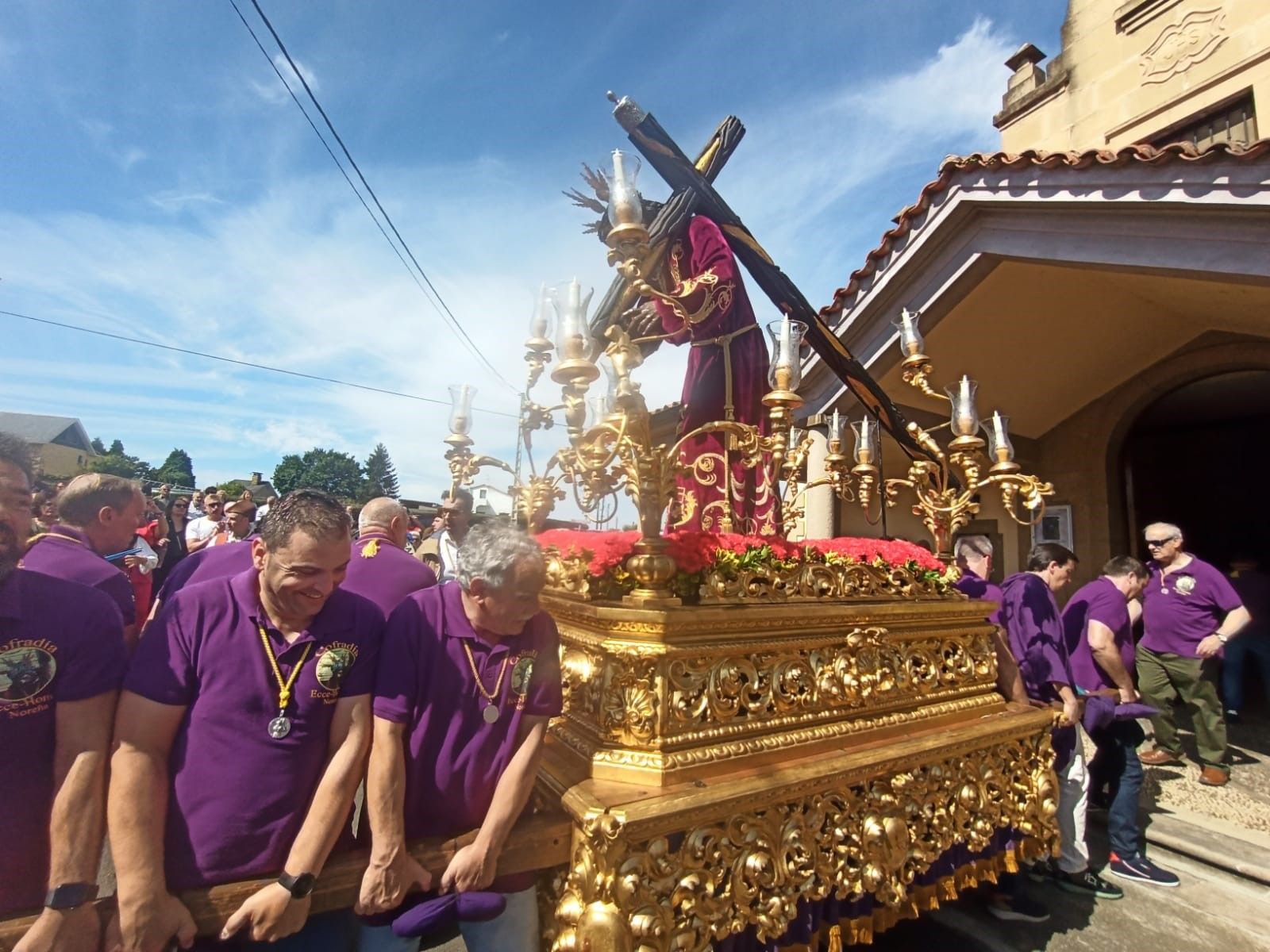 Todas las imágenes del Ecce Homo: así fue la multitudinaria y emocionante procesión en Noreña