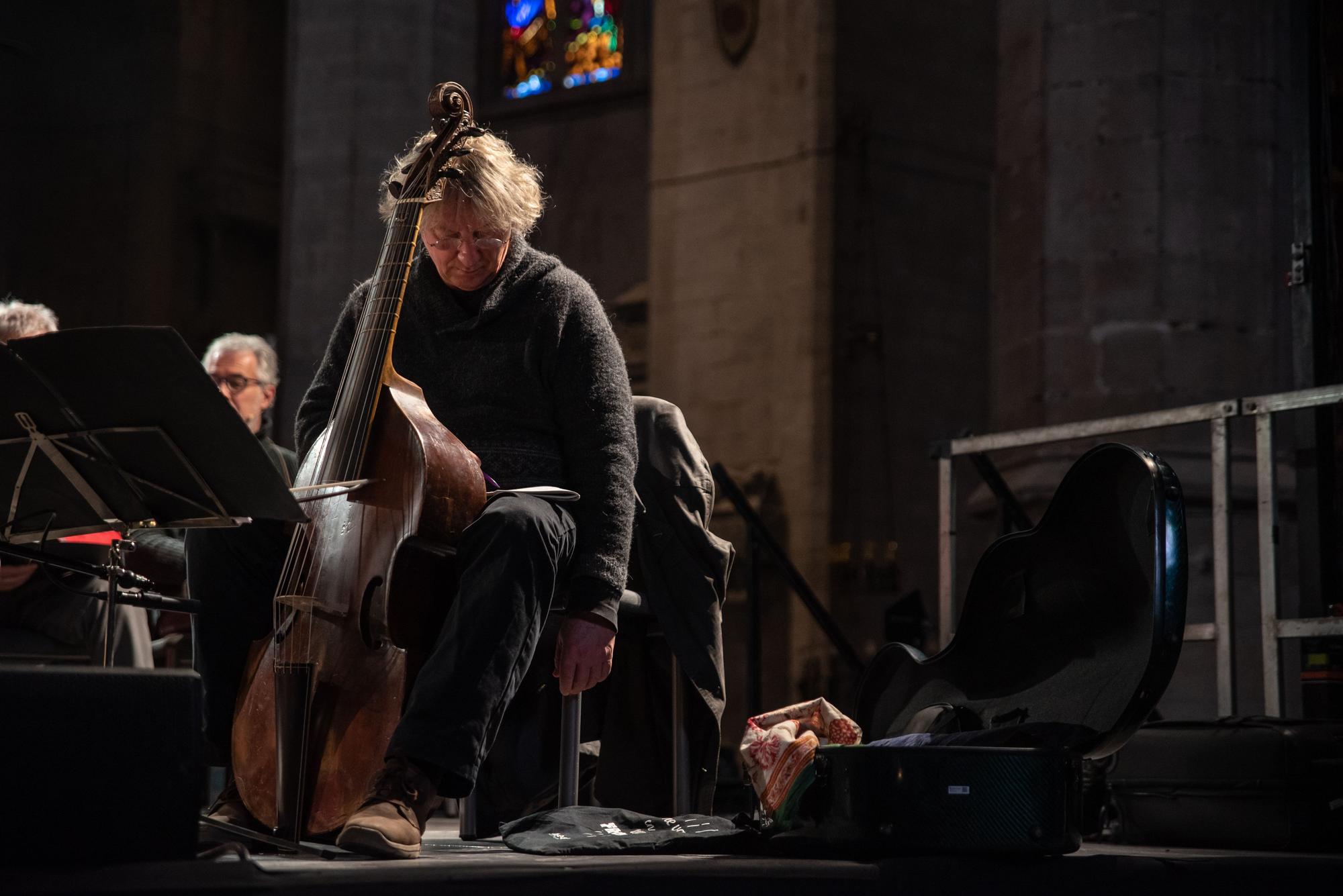 L'assaig previ al concert de Savall a la Seu de Manresa, en fotos