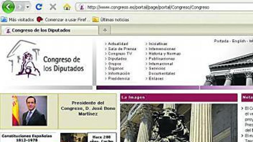 Arriba, la web del Congreso, que será atacada hoy por los internautas; debajo, lemas contra la ley antidescargas.