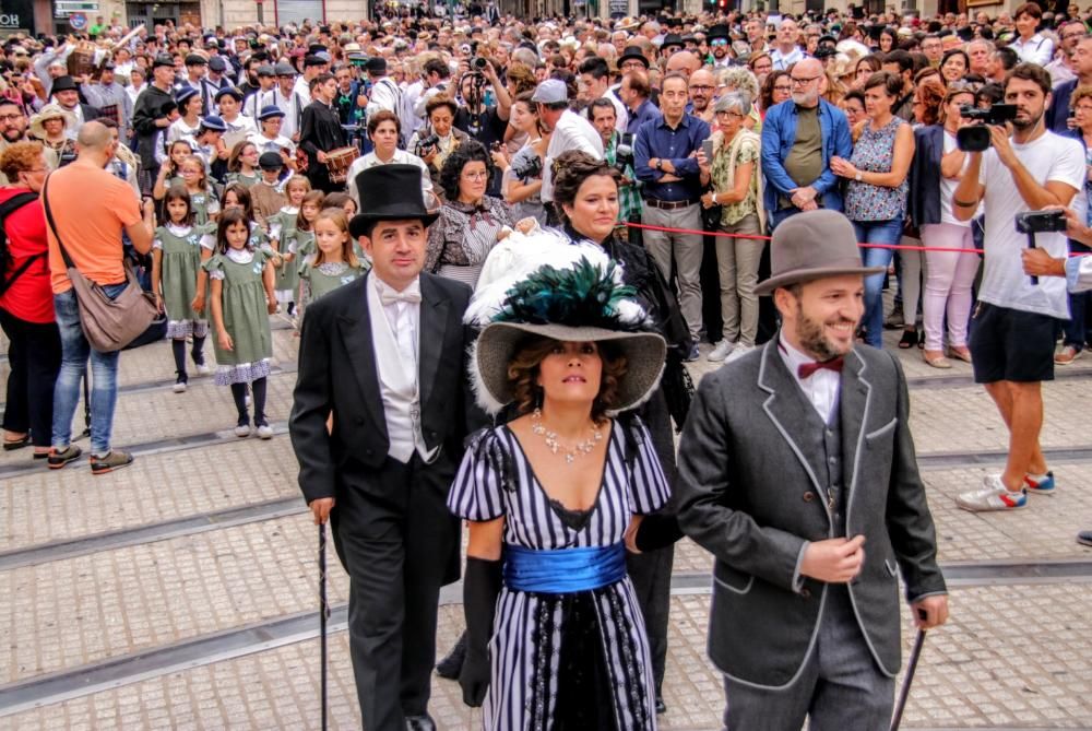 Primeros actos de la III Feria Modernista de Alcoy