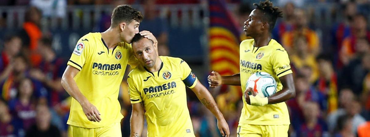 Una imagen de Cazorla junto a Samu y Pau Torres, los talentos de la cantera 'grogueta'