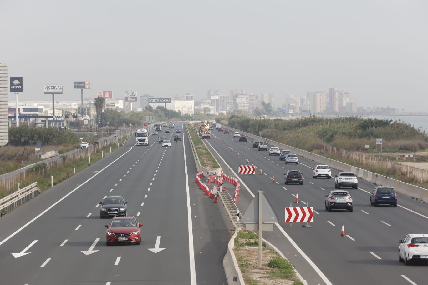 Abre el tercer carril de entrada de la carretera de Barcelona tras cuatro años de obras