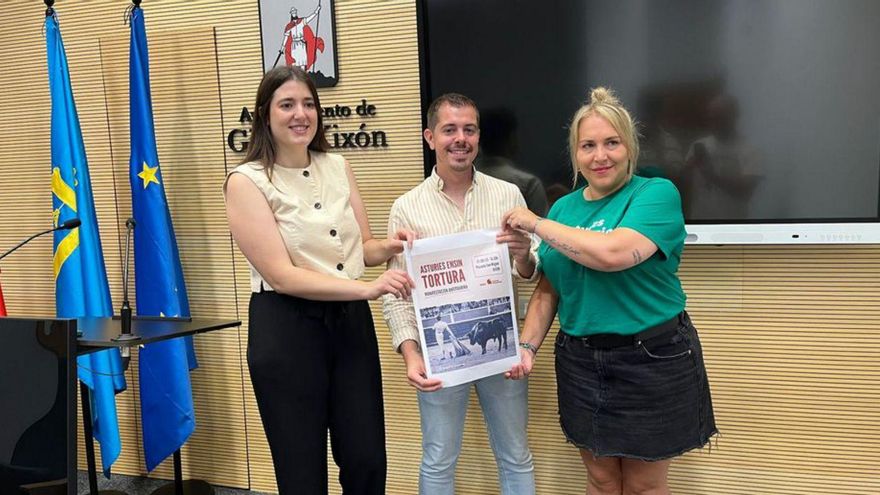 Izquierda Unida y Podemos exigen el fin de &quot;la tortura&quot; en Gijón