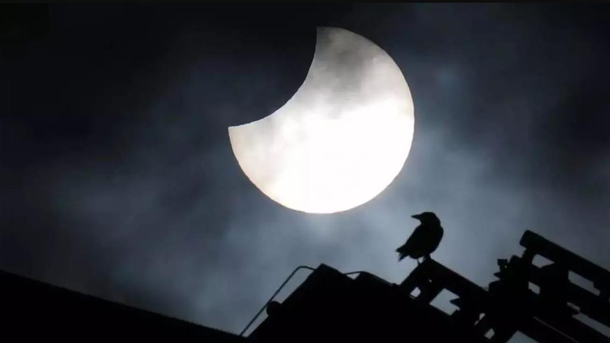 Eclipsi parcial de sol d'octubre 2022, vist des de Brussel·les, Bèlgica.