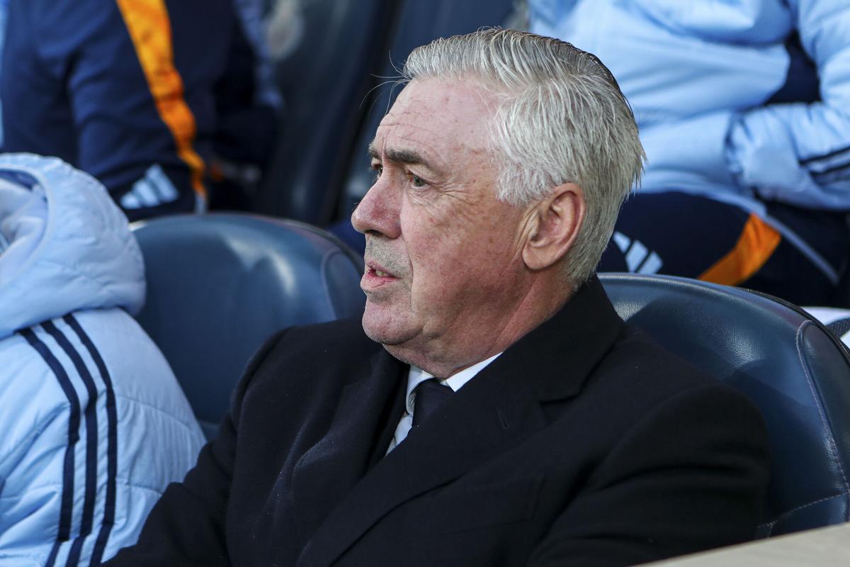 Carlo Ancelotti, head coach of Real Madrid, looks on during the Spanish league, LaLiga EA Sports, football match played between Villarreal CF and Real Madrid CF at La Ceramica stadium on March 15, 2025, in Villarreal, Spain. AFP7 15/03/2025 ONLY FOR USE IN SPAIN. Ivan Terron / AFP7 / Europa Press;2025;SOCCER;SPORT;ZSOCCER;ZSPORT;Villarreal CF V Real Madrid CF - LaLiga EA Sport;