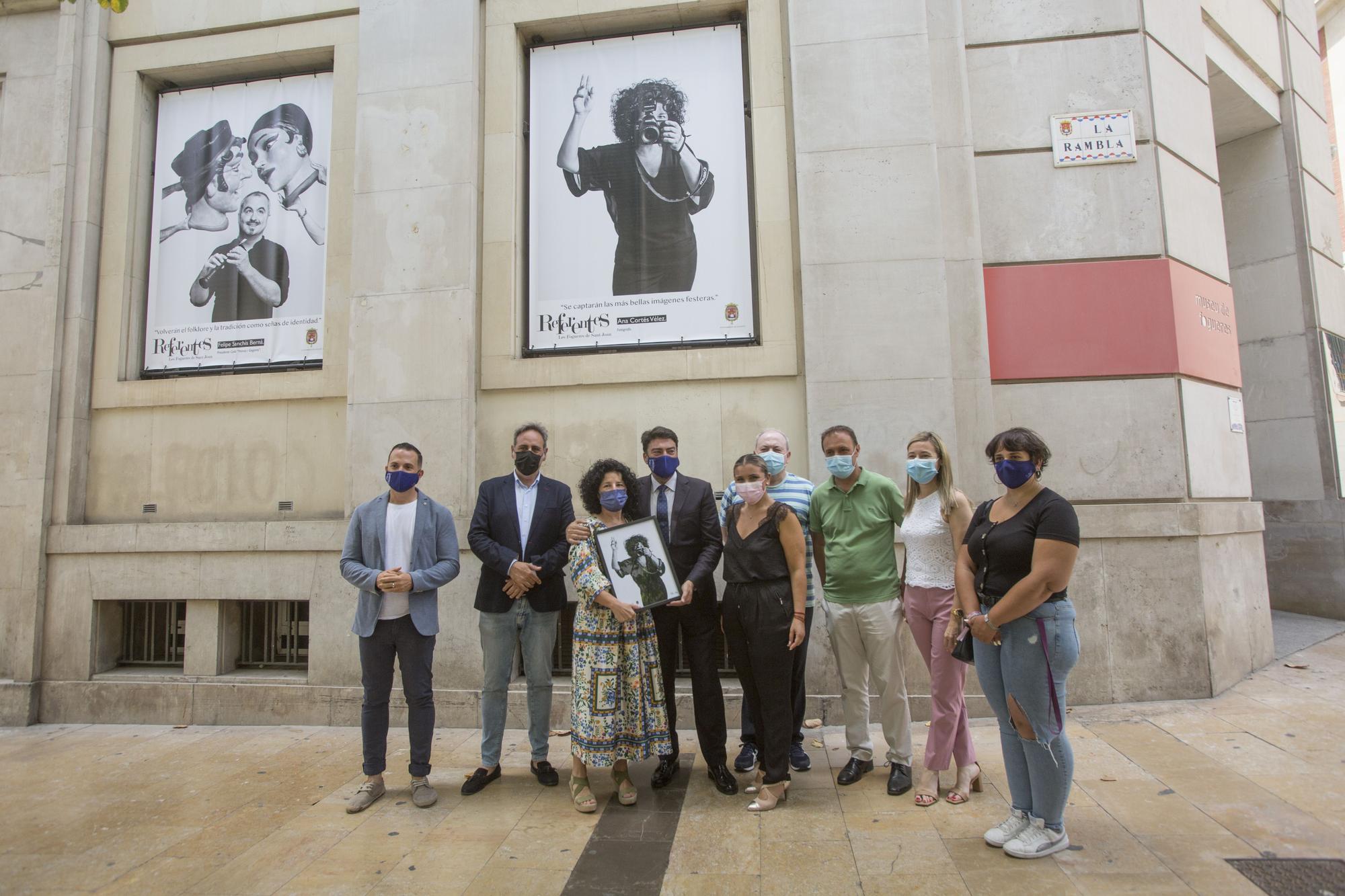 Homenaje a trece profesionales de las Hogueras en la muestra fotográfica "Referentes"