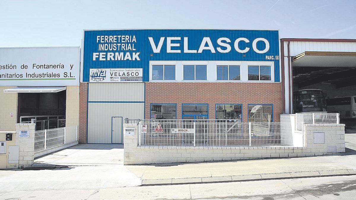 Exterior de la empresa Suministros Industriales Velasco.