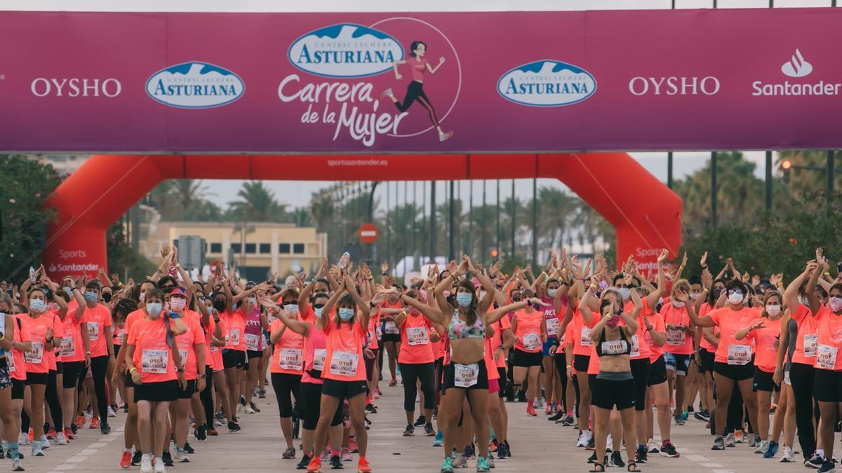 La prueba se celebra el domingo 10 de abril, inaugurando el circuito nacional de la Carrera de la Mujer Central Lechera Asturiana, y ya ha abierto inscripciones.