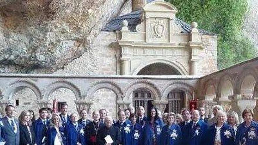 La hermandad de San Juan de la Peña honra a los reyes de Aragón