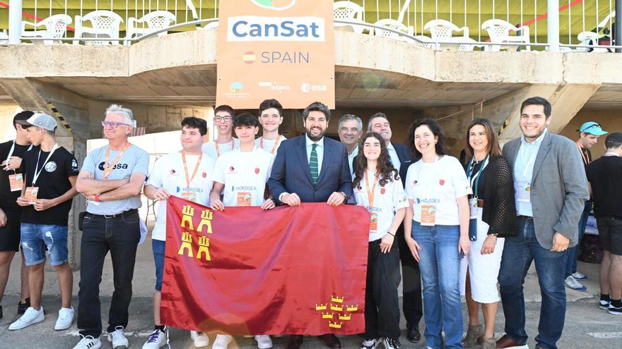 La Región de Murcia acoge el concurso de construcción de mini satélites de la Agencia Espacial Europea