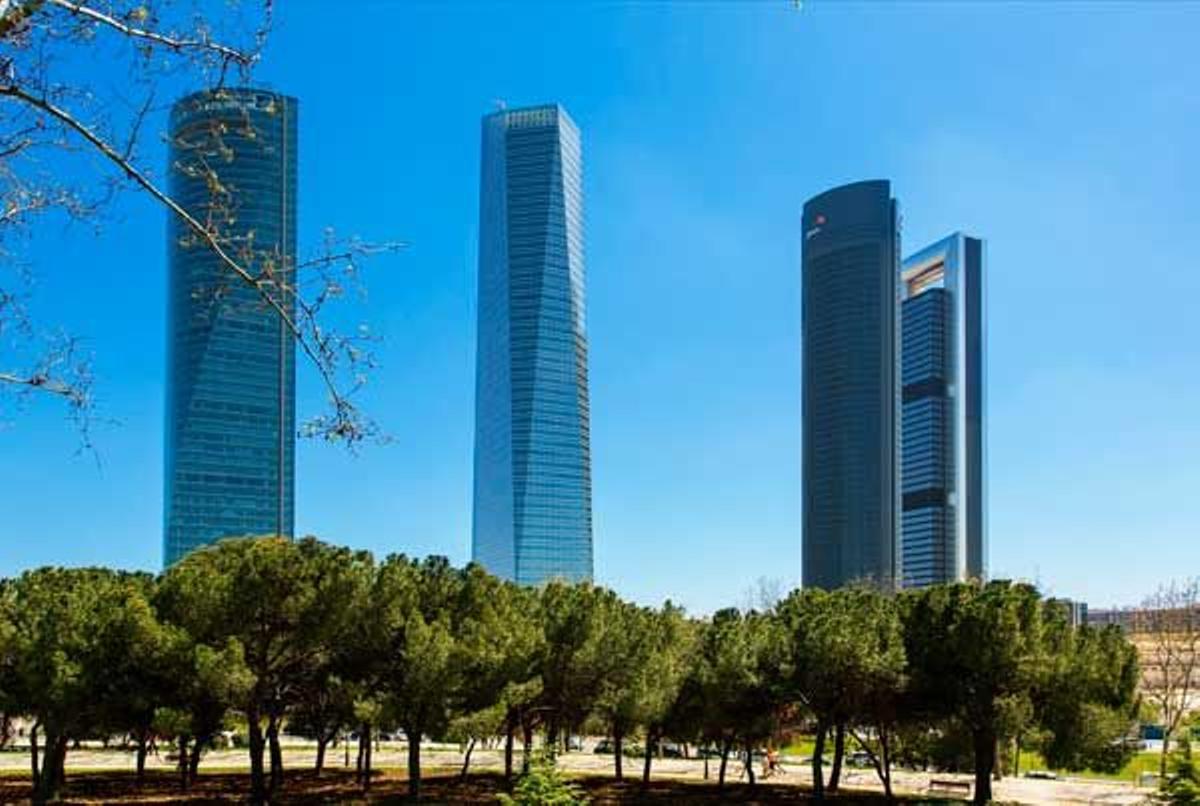 Las Cuatro Torres Business Area, en el Paseo de la Castellana nació como centro financieros de la ciudad.