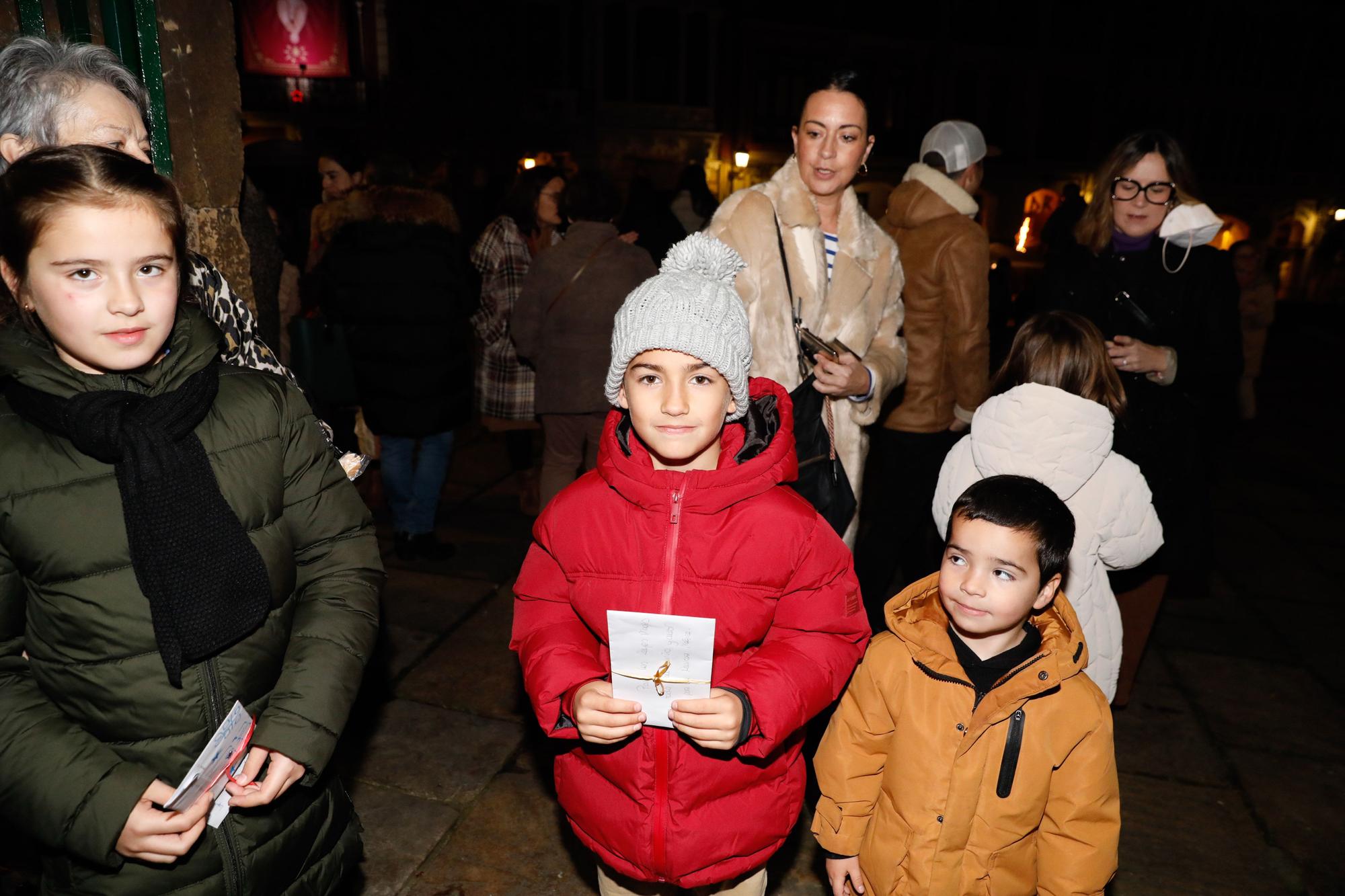 San Nicolás se encuentra con la infancia en Avilés