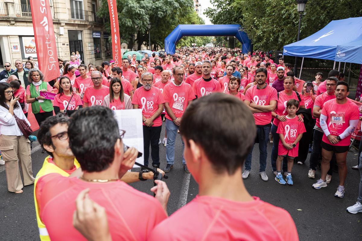 Así ha sido la marcha rosa de Cáceres en imágenes: la ciudad se vuelca con el cáncer de mama Así ha sido la marcha rosa de Cáceres en imágenes: la ciudad se vuelca con el cáncer de mama