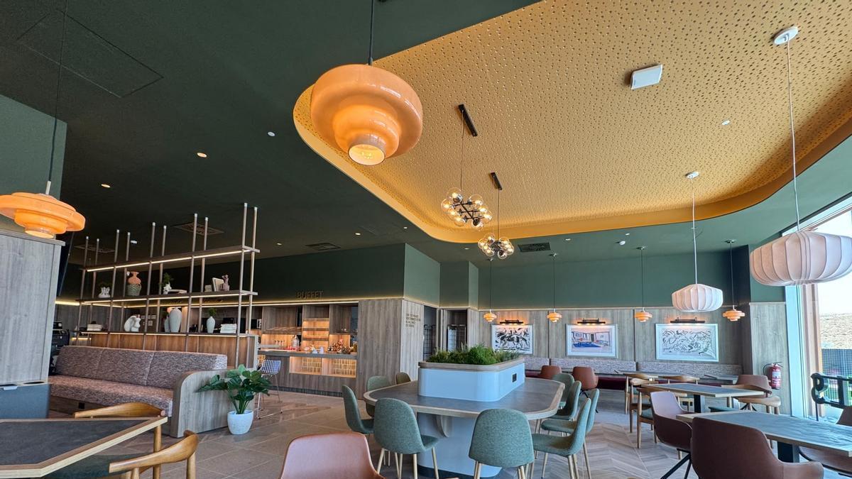 Zonas interiores del nuevo hotel B&amp;B ubicado en el Thader de Murcia
