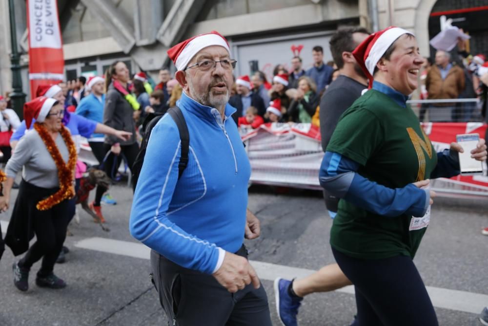 Miles de participantes celebraron el fin de año por el centro de Vigo