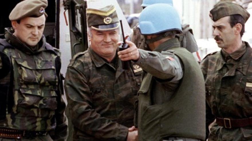 Mladic, 'el carnicero de Srebrenica' pasa su primera noche en prisión