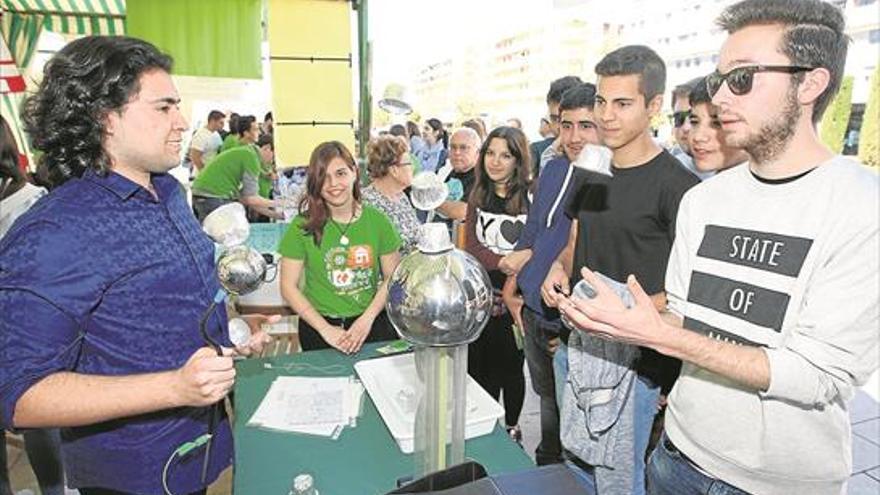 ‘Ingenios en ruta’ ofrece 12 talleres científicos a domicilio para institutos