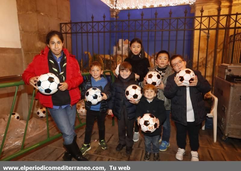 El Cartero Real recogió las ilusiones de los niños de Castellón