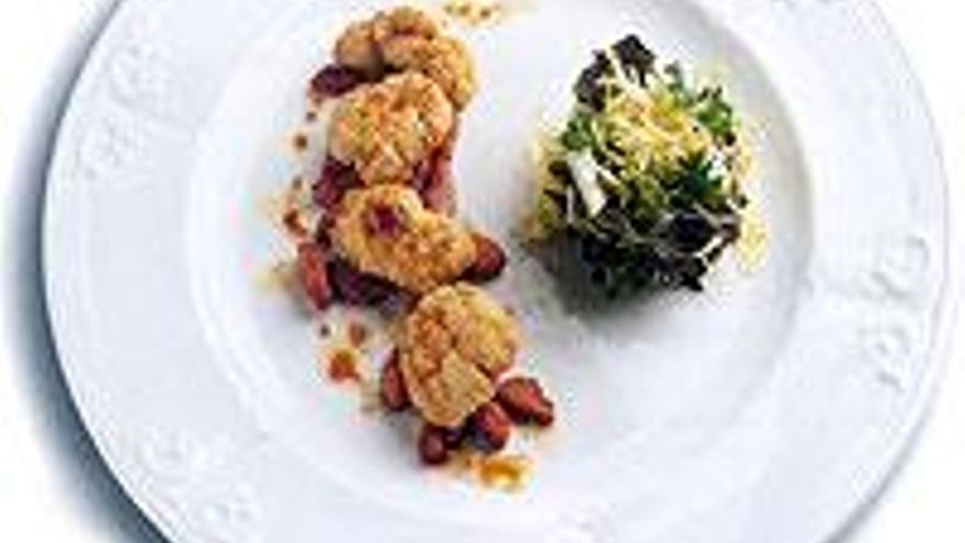 Ensalada de lechecillas de ternasco y longaniza de Graus al vinagre de frutas rojas Ensalada de lechecillas de ternasco y longaniza de Graus al vinagre de frutas rojas