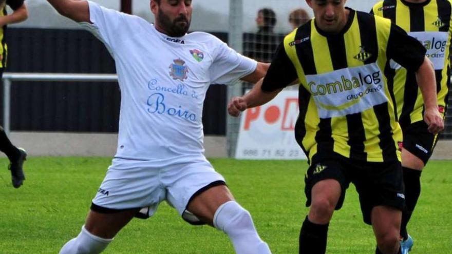 Un momento del encuentro disputado en la jornada de ayer en A Senra. // Iñaki Abella