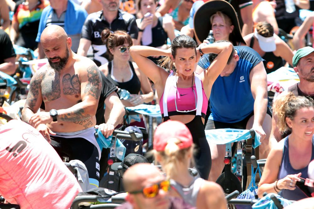 Récord mundial de personas en bicis estáticas en la Ciudad de las Ciencias