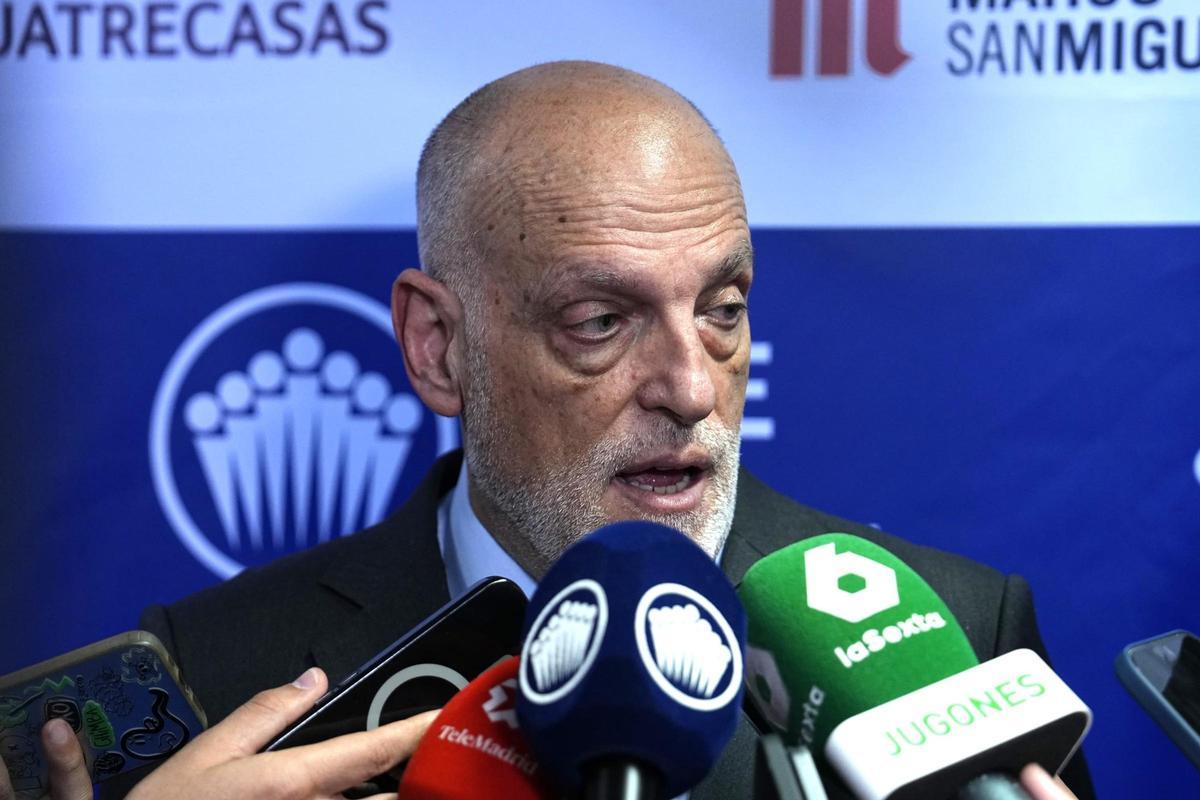 Javier Tebas, atendiendo a los medios de comunicación