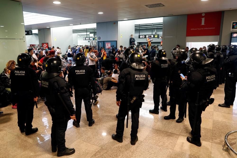 Gran presència policial al Prat