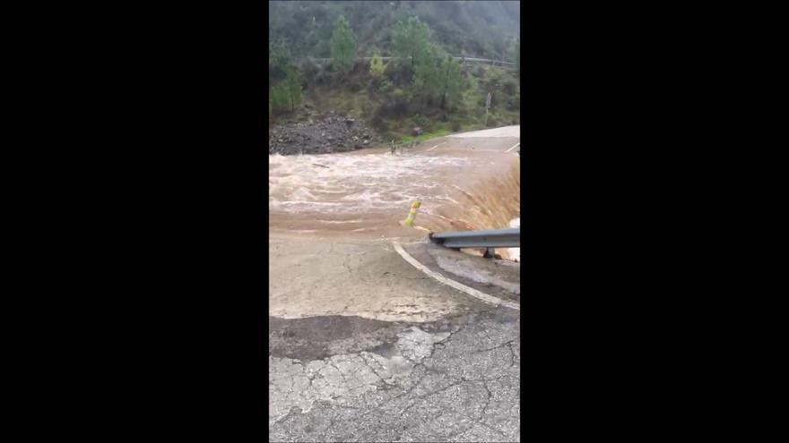 Cortada la carretera MA-8302, en Genalguacil, por la crecida del río Almarchal