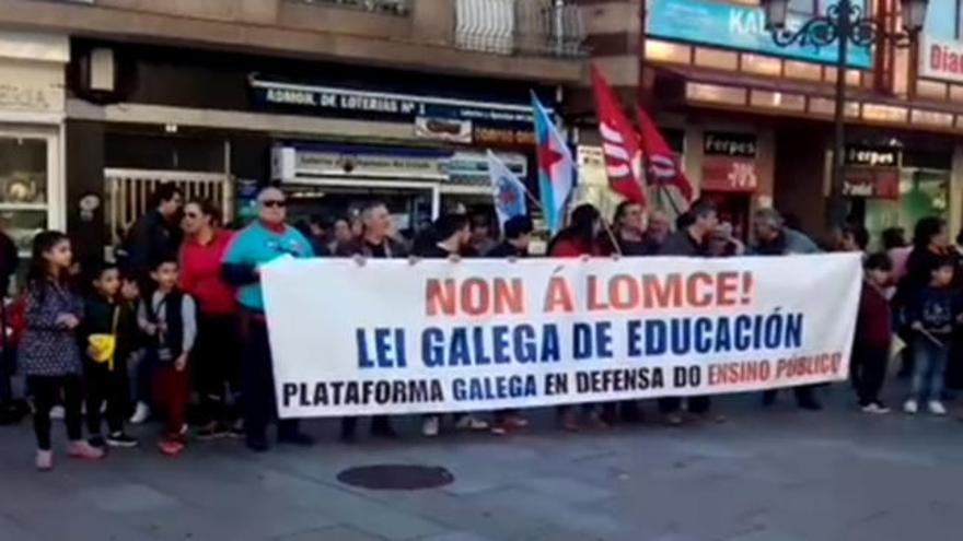 La comunidad educativa de Vilagarcía, contra la Lomce