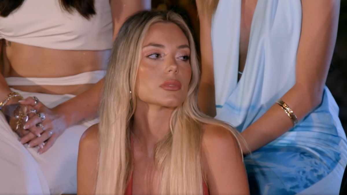 Claudia de 'La isla de las tentaciones 9' vuelve a incumplir las normas