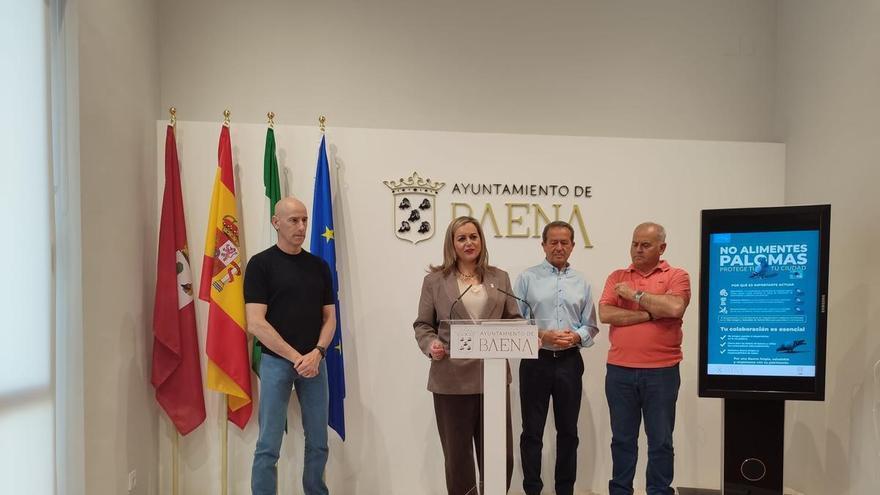 Baena presenta su nuevo plan de control de palomas urbanas