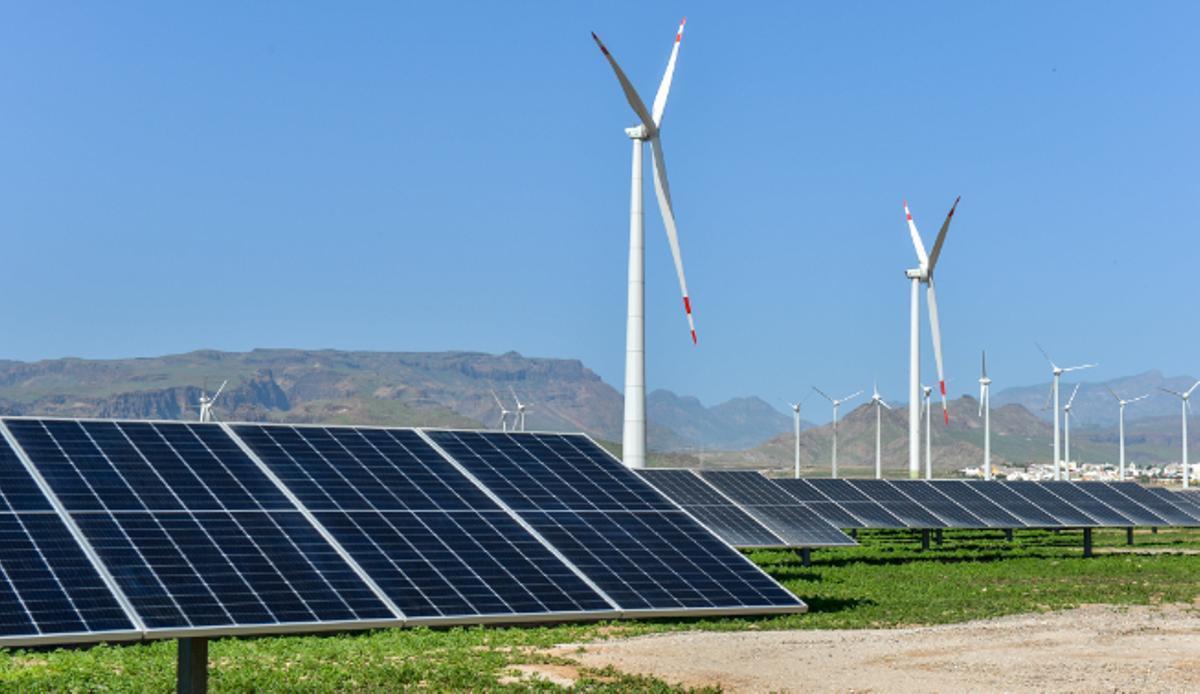 Planta mixta, fotovoltaica y eólica, en el Sureste de Gran Canaria.