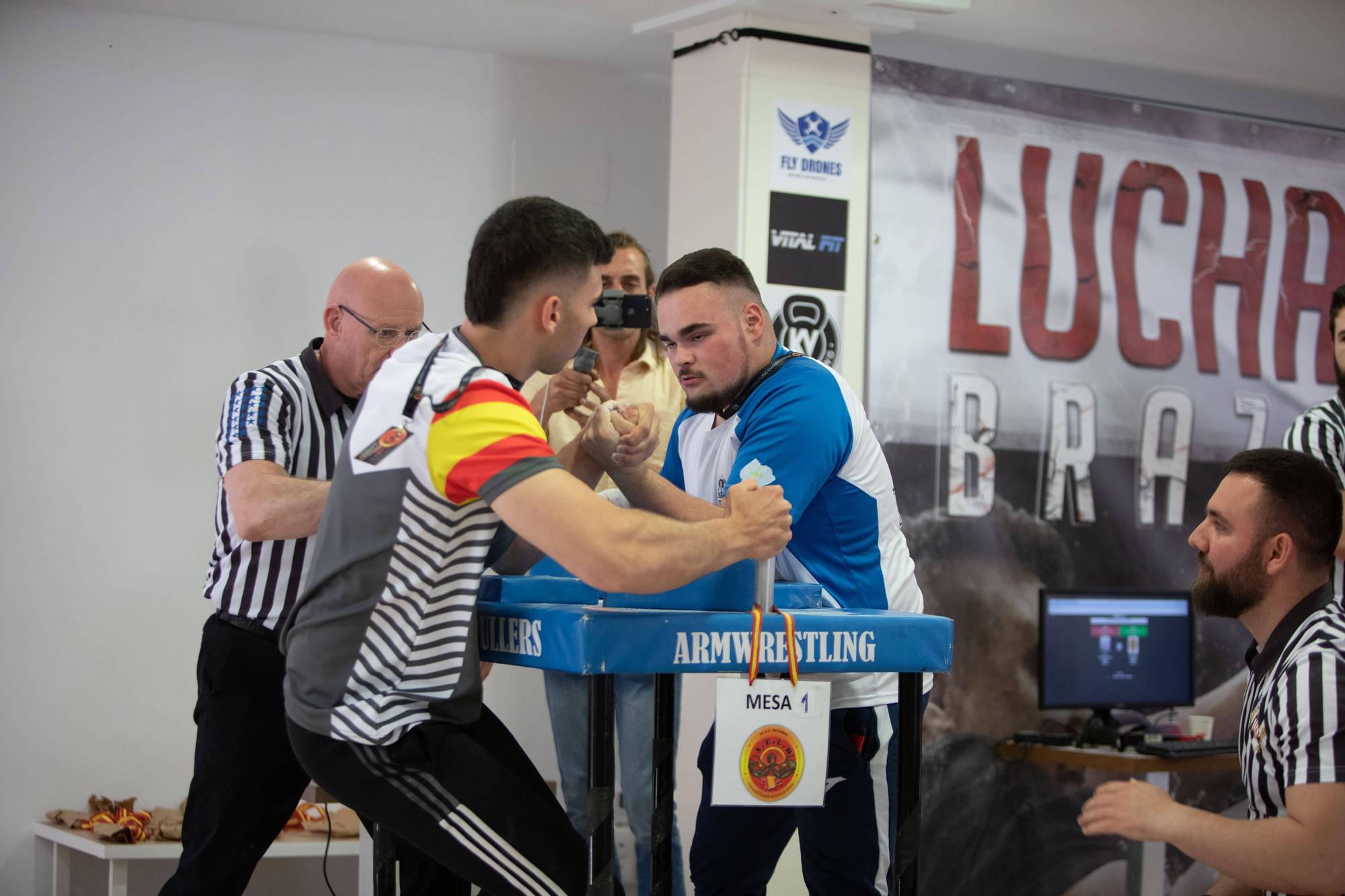 Las imágenes del Campeonato de España de lucha de brazos celebrado en s'Arenal