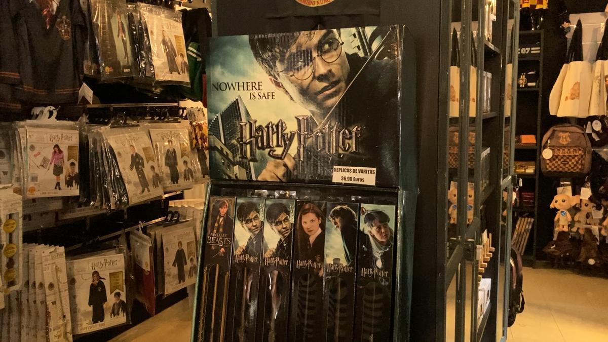 La magia de Harry Potter llega a Asturias: "El Callejón Oviedón" es la nueva tienda ambientada en la mítica saga