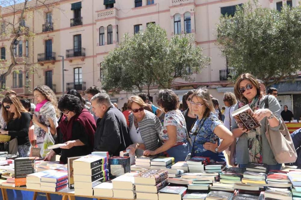 El Día del Libro ha registrado una gran afluencia de público