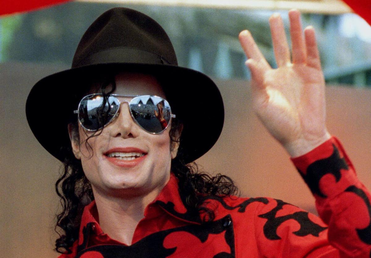 El barret de Michael Jackson se subhastarà a París al setembre