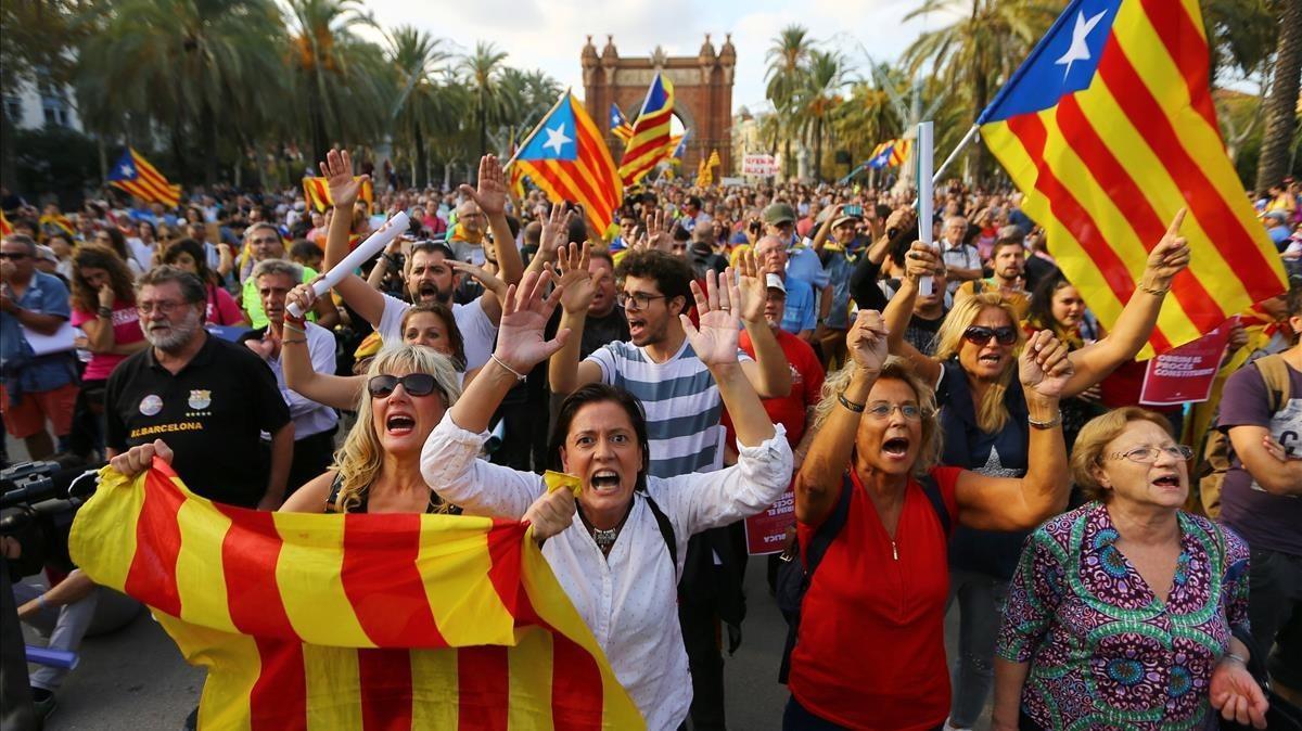 Les fotos de la declaració dindependència de Catalunya