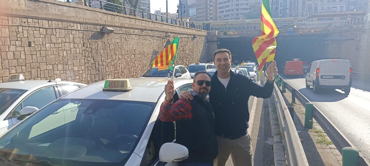 Taxistas de Castellón protestan en Valencia ante la "competenecia desleal" de las VTC.