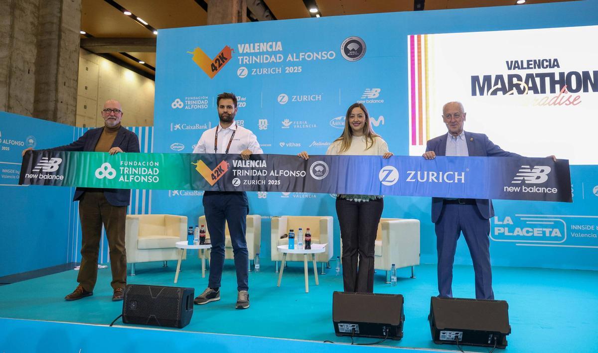 Corte de la cinta del Maratón