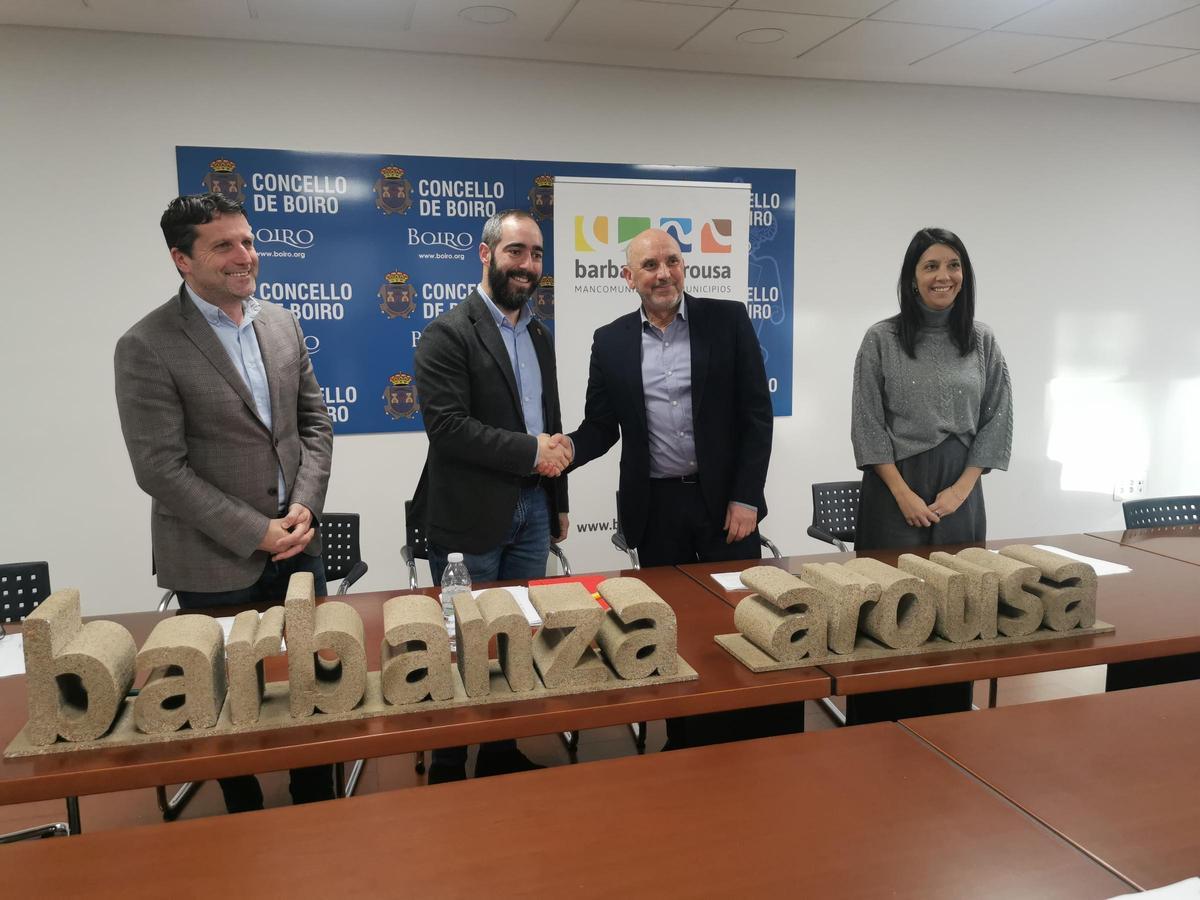 Pola esquerda, José Ramón Romero, Julián Bustelo, José Carlos Vidal e María Sampedro.