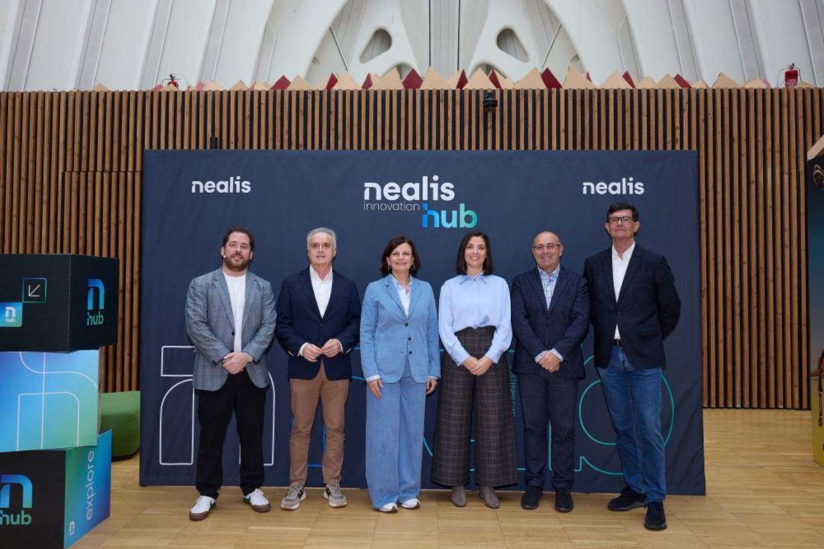 Guillermo Berlanga, director de Innovación de Nealis, José Luis Vilar, director general de Nealis, Myriam Gimeno, consejera delegada de Nealis, Lucia Calabria, subdirectora València Innovation Capital y Juan José Cortés Vélez, director general de Innovación.