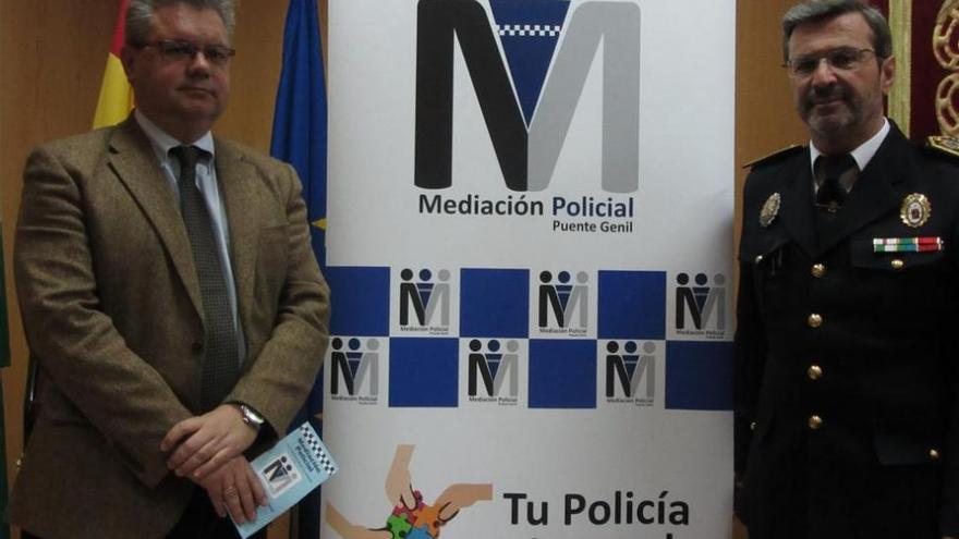 Cien policías andaluces se forman en mediación