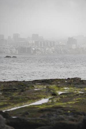 05-02-19 LAS PALMAS DE GRAN CANARIA. CIUDAD. LAS PALMAS DE GRAN CANARIA. METEOROLOGIA. Calima.    Fotos: Juan Castro.  | 06/02/2020 | Fotógrafo: Juan Carlos Castro