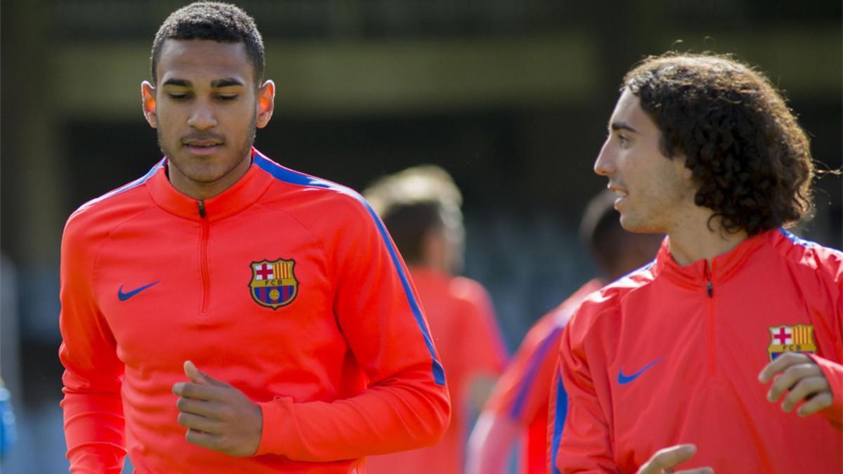 Mboula y Cucurella en un entrenamiento con el Juvenil A