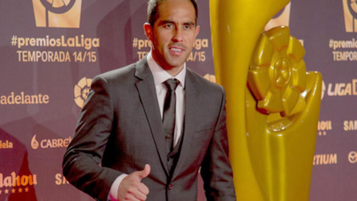 Claudio Bravo, mejor portero de la Liga