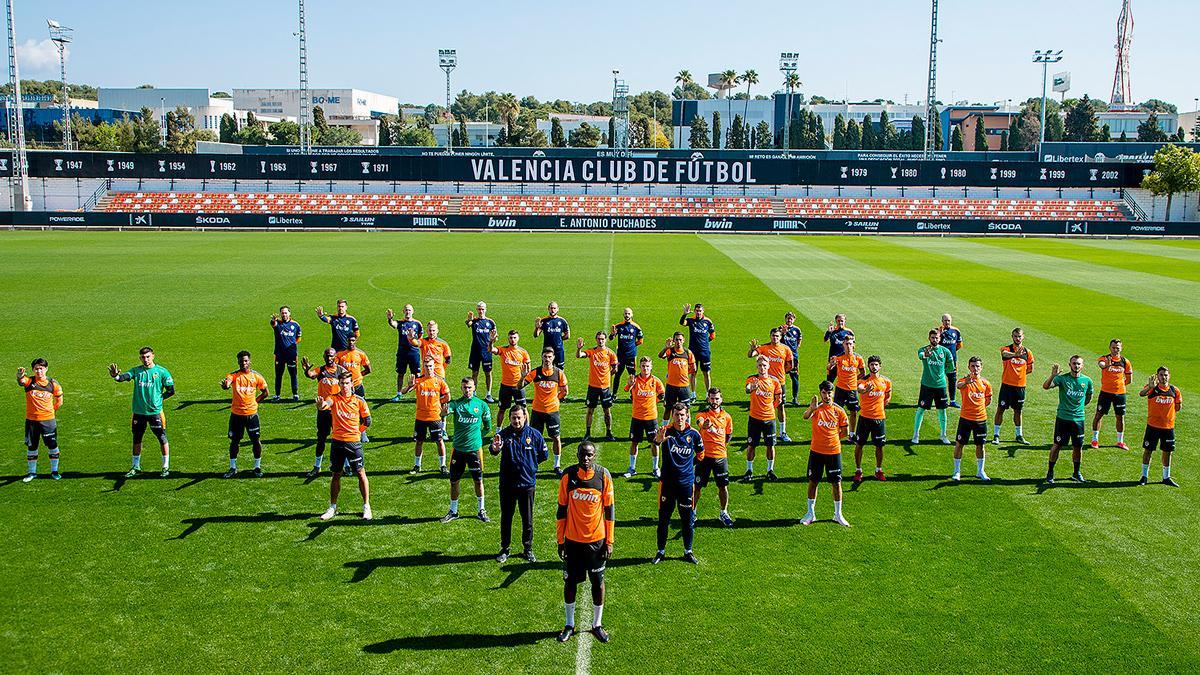 El Valencia respalda a Diakhaby y se manifiesta contra el racismo