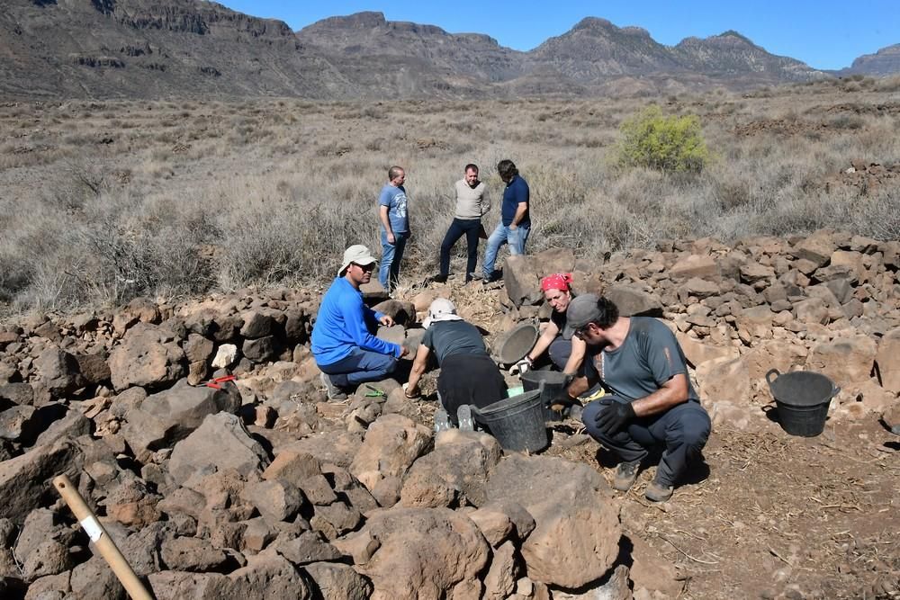 Hallan en La Fortaleza estructuras funerarias desconocidas en Canarias